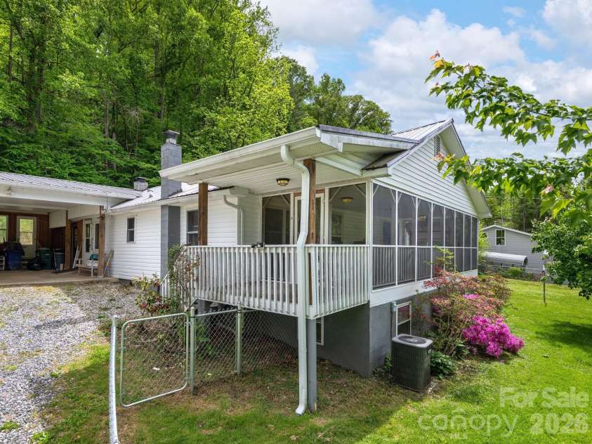 379 Fork Road, Barnardsville, NC 28709.  MLS# CAR4378726, YatesRealty ID 25301. Bright Screened Outdoor Living
