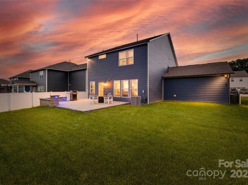 1033 Dorsey Drive, Fort Mill, SC 29715.  MLS# CAR4258362, YatesRealty ID 25303. 