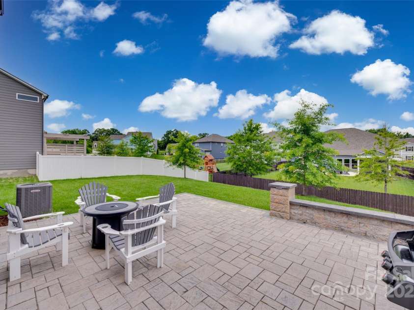 1033 Dorsey Drive, Fort Mill, SC 29715.  MLS# CAR4258362, YatesRealty ID 25303. 