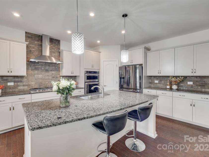 1033 Dorsey Drive, Fort Mill, SC 29715.  MLS# CAR4258362, YatesRealty ID 25303. 