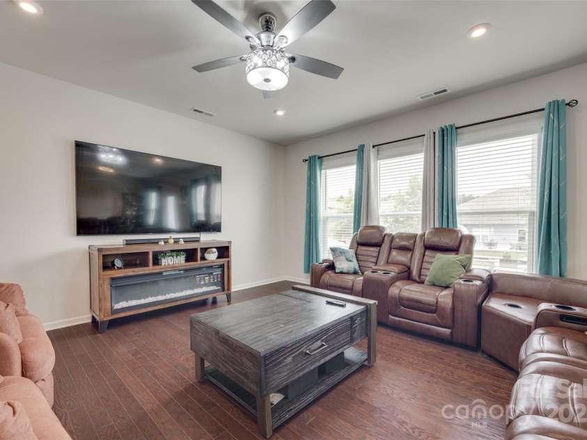 1033 Dorsey Drive, Fort Mill, SC 29715.  MLS# CAR4258362, YatesRealty ID 25303. 