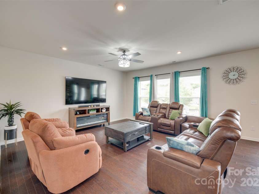 1033 Dorsey Drive, Fort Mill, SC 29715.  MLS# CAR4258362, YatesRealty ID 25303. 