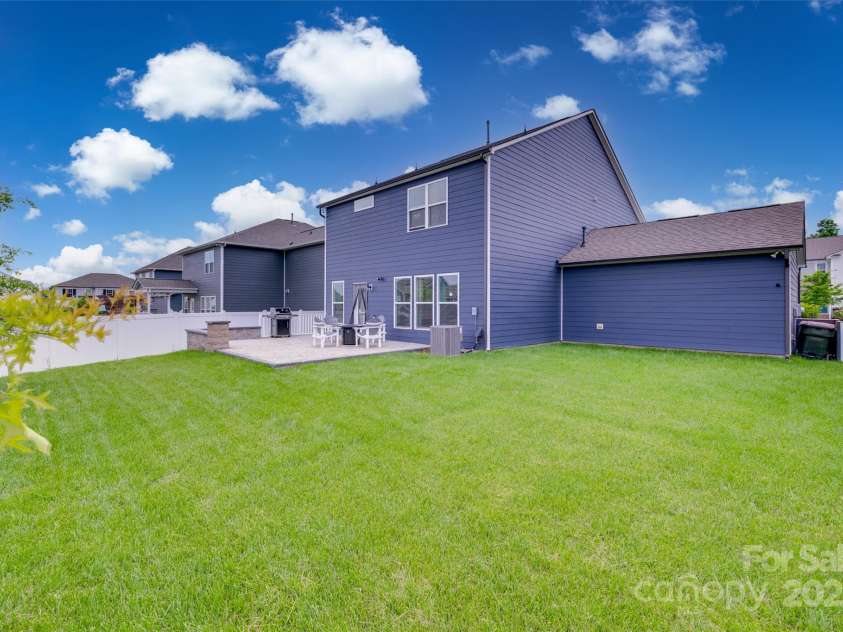 1033 Dorsey Drive, Fort Mill, SC 29715.  MLS# CAR4294736, YatesRealty ID 25303. 