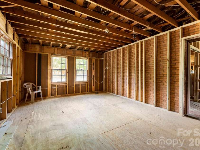 8315 Westbourne Drive, Charlotte, NC 28216.  MLS# CAR4372262, YatesRealty ID 25304. Fully Gutted