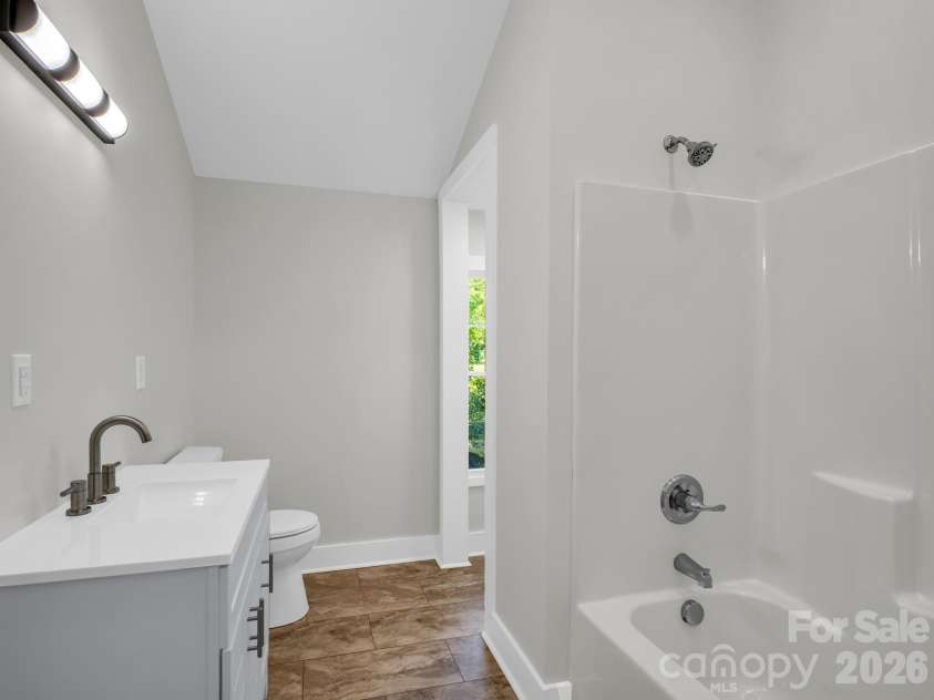 5923 Highway 14 Highway, Landrum, SC 29356.  MLS# CAR4386371, YatesRealty ID 25306. 2nd full bath