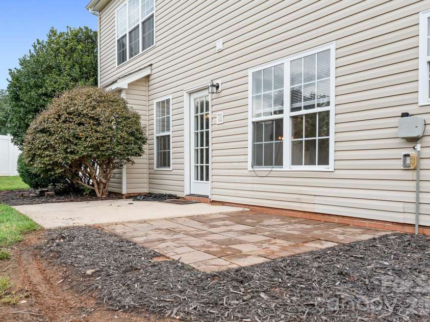 125 Mallory Tai Drive, Lincolnton, NC 28092.  MLS# CAR4417556, YatesRealty ID 25307. 