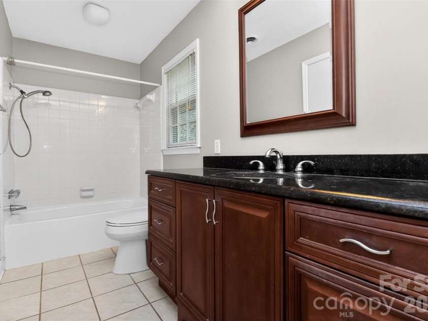 10899 Caroline Acres Road, Fort Mill, SC 29707.  MLS# CAR4382141, YatesRealty ID 25308. 
