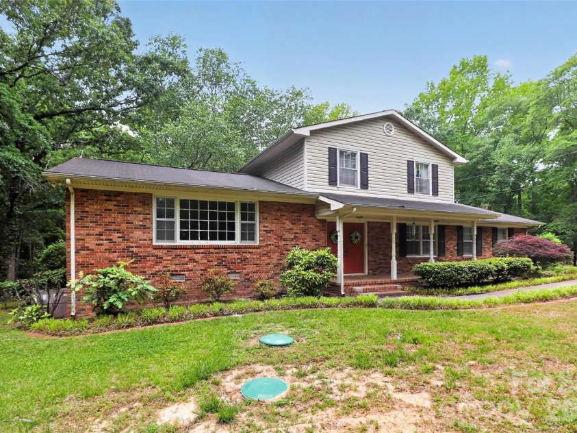 10899 Caroline Acres Road, Fort Mill, SC 29707.  MLS# CAR4382141, YatesRealty ID 25308. 
