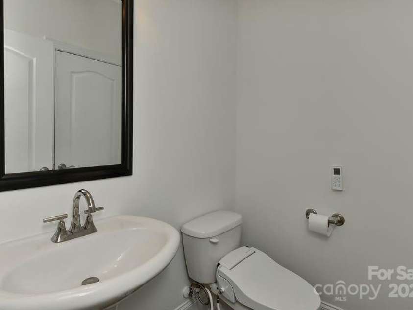 3913 Widgeon Way, Waxhaw, NC 28173.  MLS# CAR4271145, YatesRealty ID 25308. 