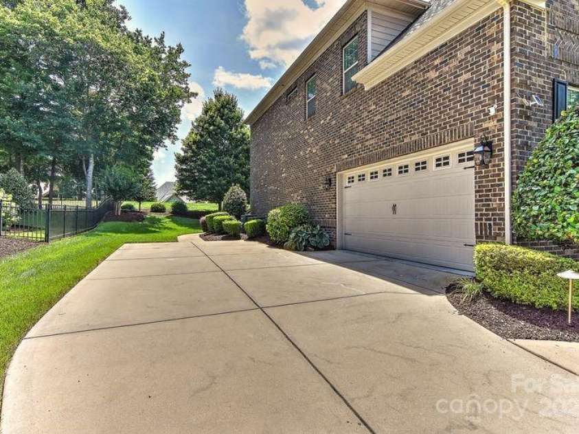 3913 Widgeon Way, Waxhaw, NC 28173.  MLS# CAR4271145, YatesRealty ID 25308. 