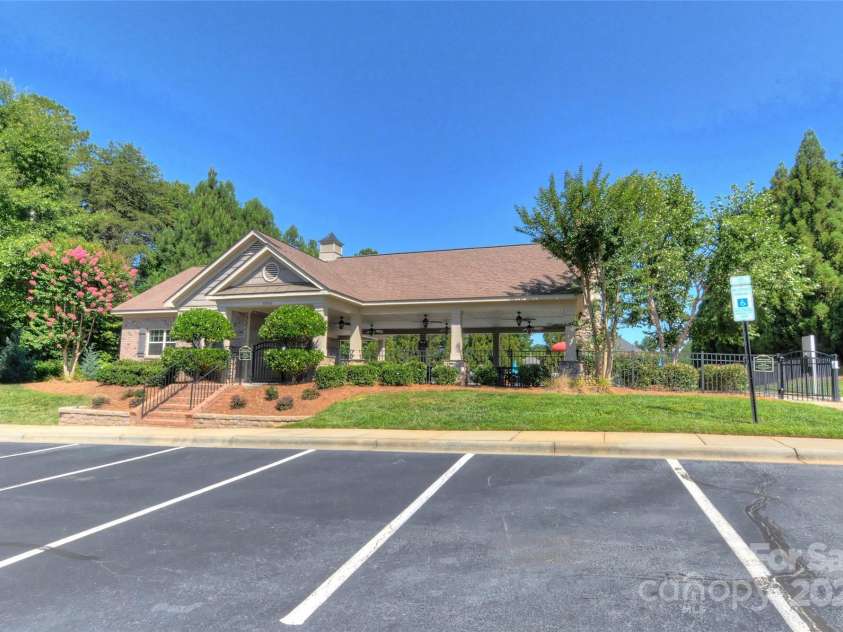 3913 Widgeon Way, Waxhaw, NC 28173.  MLS# CAR4271145, YatesRealty ID 25308. 