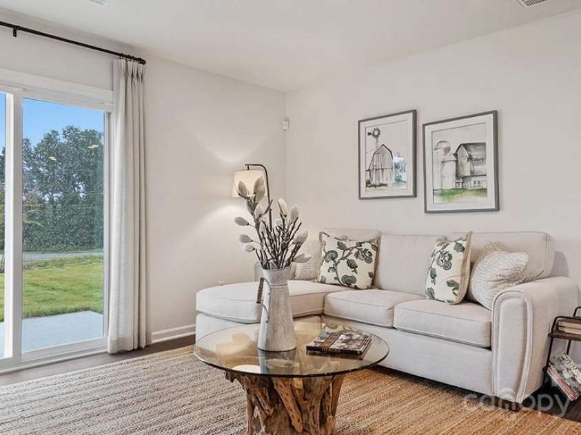 12125 Lady Bell Drive, Charlotte, NC 28278.  MLS# CAR4272562, YatesRealty ID 25309. 