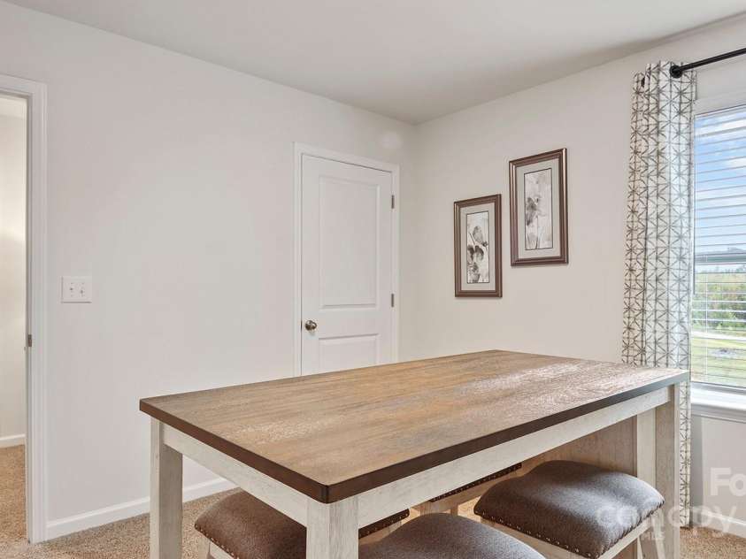 12125 Lady Bell Drive, Charlotte, NC 28278.  MLS# CAR4272562, YatesRealty ID 25309. 