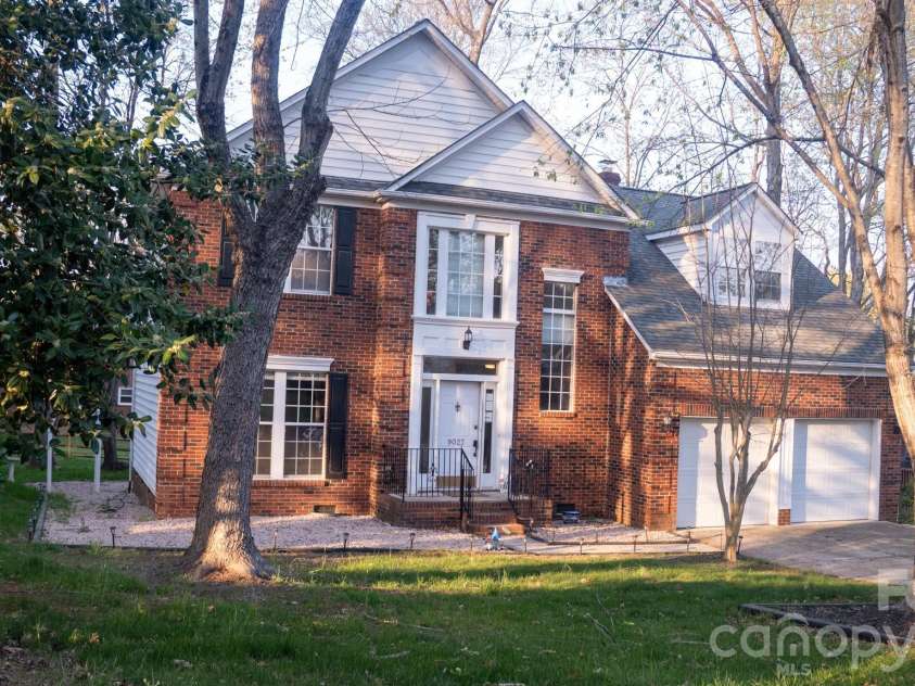 9027 Tayside Court, Huntersville, NC 28078.  MLS# CAR4349229, YatesRealty ID 25309. 