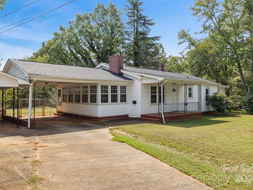 187 Oakridge Drive, Forest City, NC 28043.  MLS# CAR4306647, YatesRealty ID 2531. 