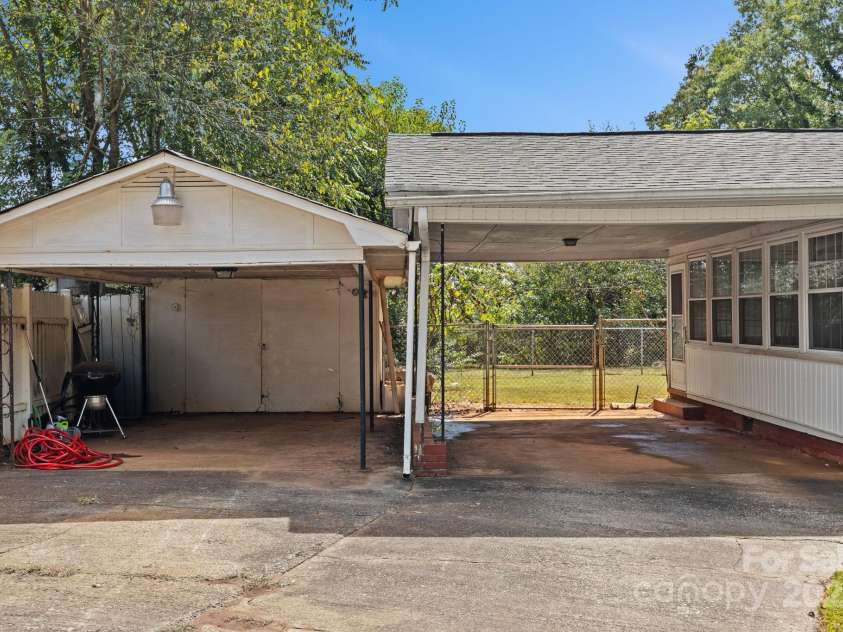 187 Oakridge Drive, Forest City, NC 28043.  MLS# CAR4306647, YatesRealty ID 2531. 