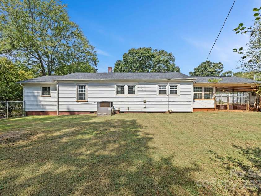 187 Oakridge Drive, Forest City, NC 28043.  MLS# CAR4306647, YatesRealty ID 2531. 