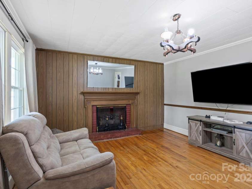 187 Oakridge Drive, Forest City, NC 28043.  MLS# CAR4306647, YatesRealty ID 2531. 