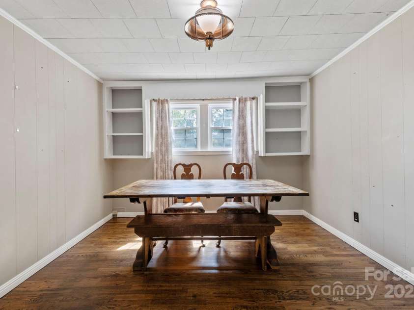 187 Oakridge Drive, Forest City, NC 28043.  MLS# CAR4306647, YatesRealty ID 2531. 