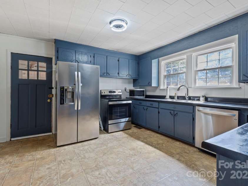 187 Oakridge Drive, Forest City, NC 28043.  MLS# CAR4306647, YatesRealty ID 2531. 