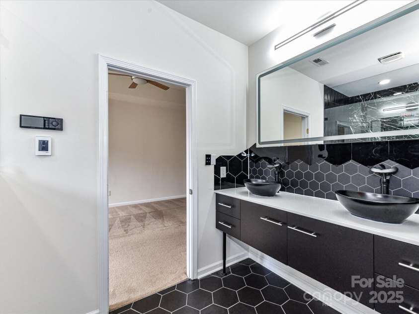 7518 Turley Ridge Lane, Charlotte, NC 28273.  MLS# CAR4272341, YatesRealty ID 25310. 