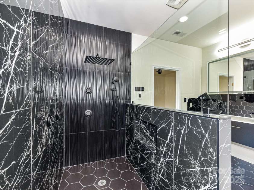 7518 Turley Ridge Lane, Charlotte, NC 28273.  MLS# CAR4272341, YatesRealty ID 25310. 