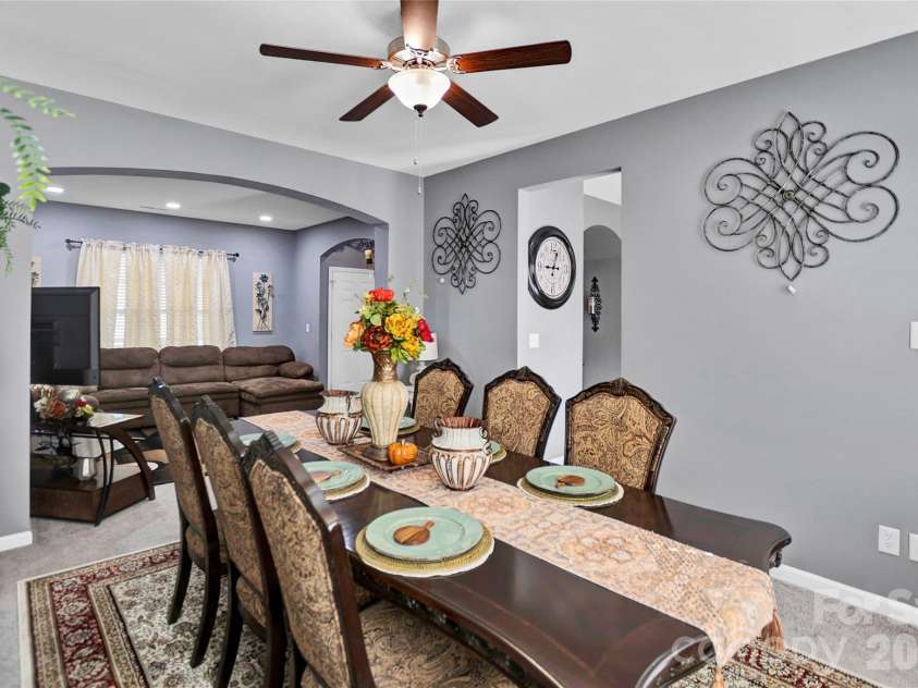 9806 Back Acre Drive, Charlotte, NC 28213.  MLS# CAR4382995, YatesRealty ID 25310. 
