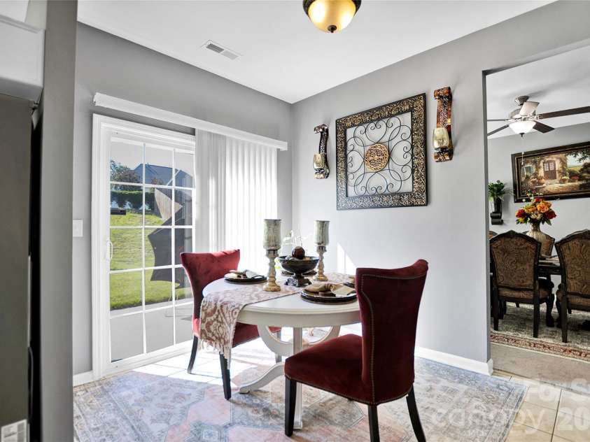 9806 Back Acre Drive, Charlotte, NC 28213.  MLS# CAR4382995, YatesRealty ID 25310. 