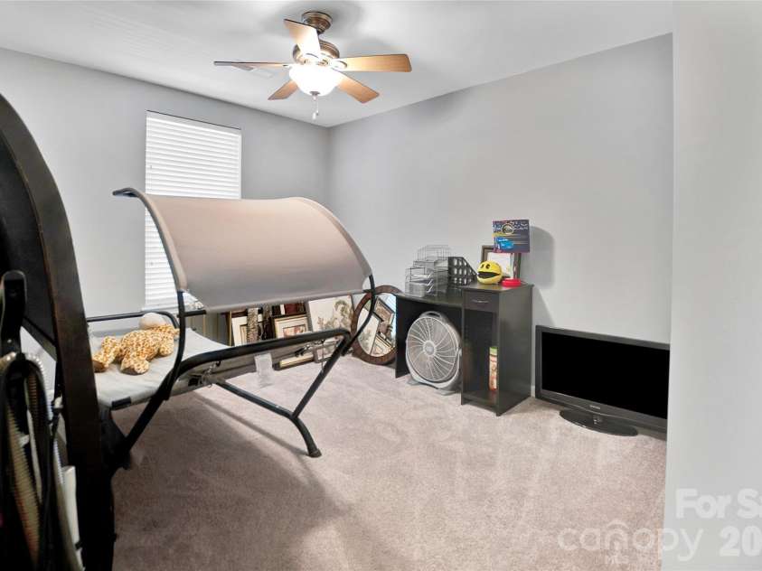 9806 Back Acre Drive, Charlotte, NC 28213.  MLS# CAR4382995, YatesRealty ID 25310. 