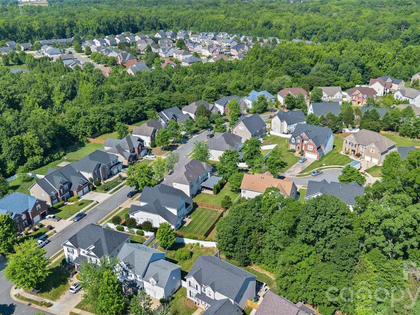 9806 Back Acre Drive, Charlotte, NC 28213.  MLS# CAR4382995, YatesRealty ID 25310. 