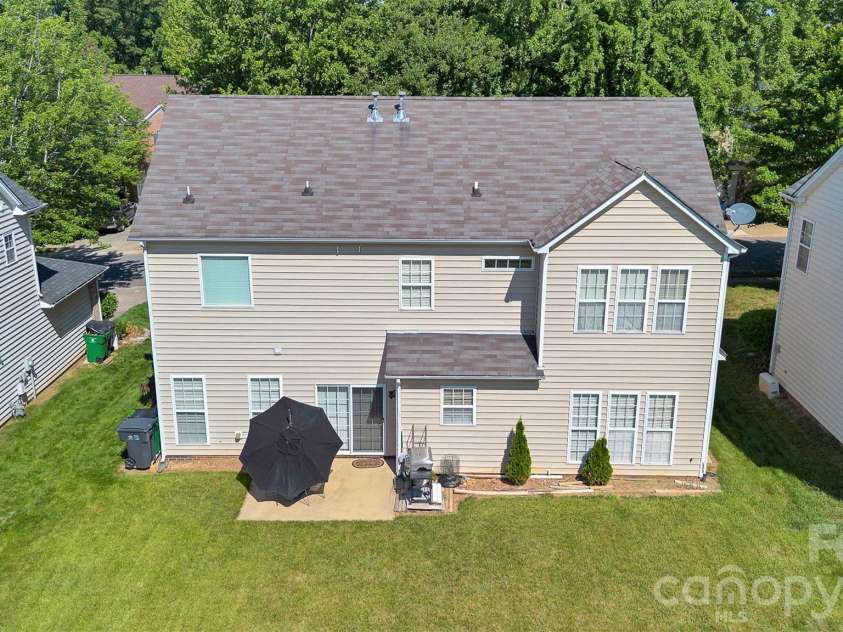 9806 Back Acre Drive, Charlotte, NC 28213.  MLS# CAR4382995, YatesRealty ID 25310. 