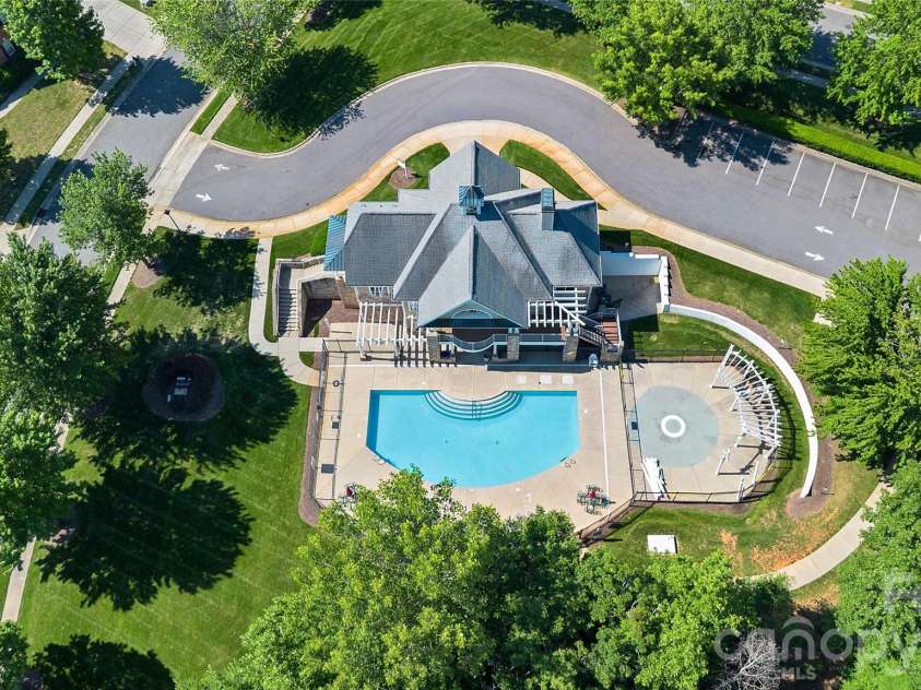 9806 Back Acre Drive, Charlotte, NC 28213.  MLS# CAR4382995, YatesRealty ID 25310. 
