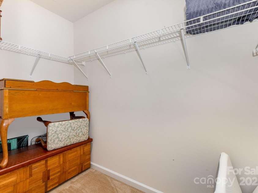 8330 Kneller Street, Charlotte, NC 28215.  MLS# CAR4273603, YatesRealty ID 25311. 