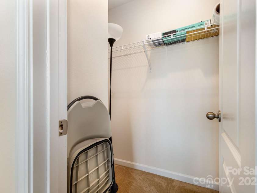 8330 Kneller Street, Charlotte, NC 28215.  MLS# CAR4273603, YatesRealty ID 25311. 