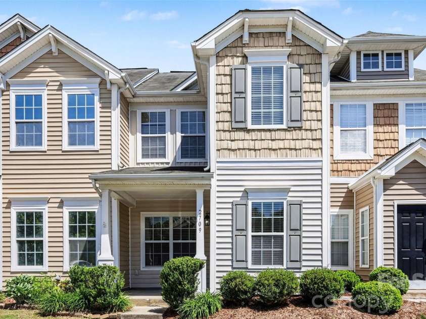 2709 Grain Mill Lane, Charlotte, NC 28214.  MLS# CAR4371735, YatesRealty ID 25312. 