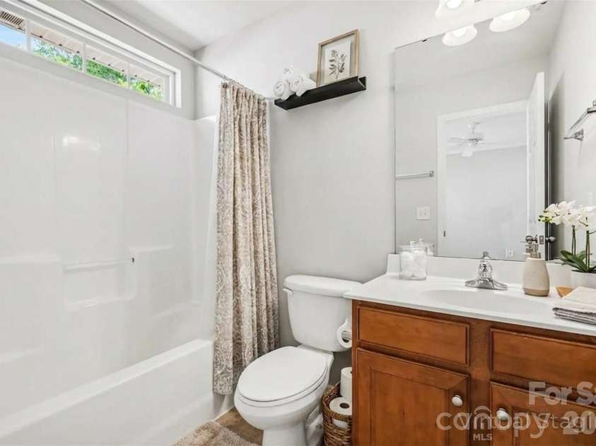 2709 Grain Mill Lane, Charlotte, NC 28214.  MLS# CAR4371735, YatesRealty ID 25312. 