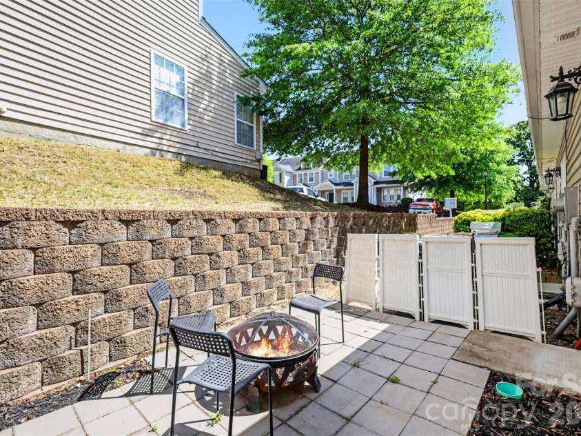2709 Grain Mill Lane, Charlotte, NC 28214.  MLS# CAR4371735, YatesRealty ID 25312. 