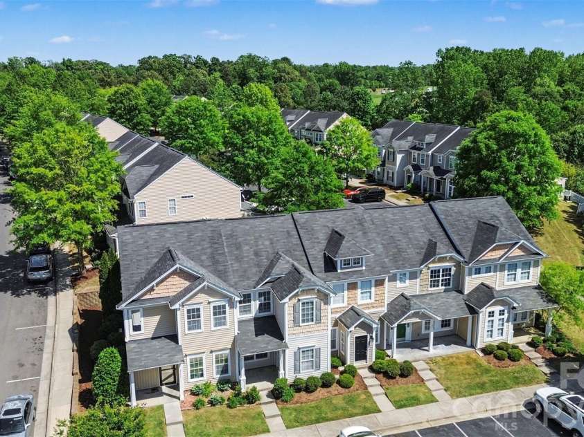 2709 Grain Mill Lane, Charlotte, NC 28214.  MLS# CAR4371735, YatesRealty ID 25312. 