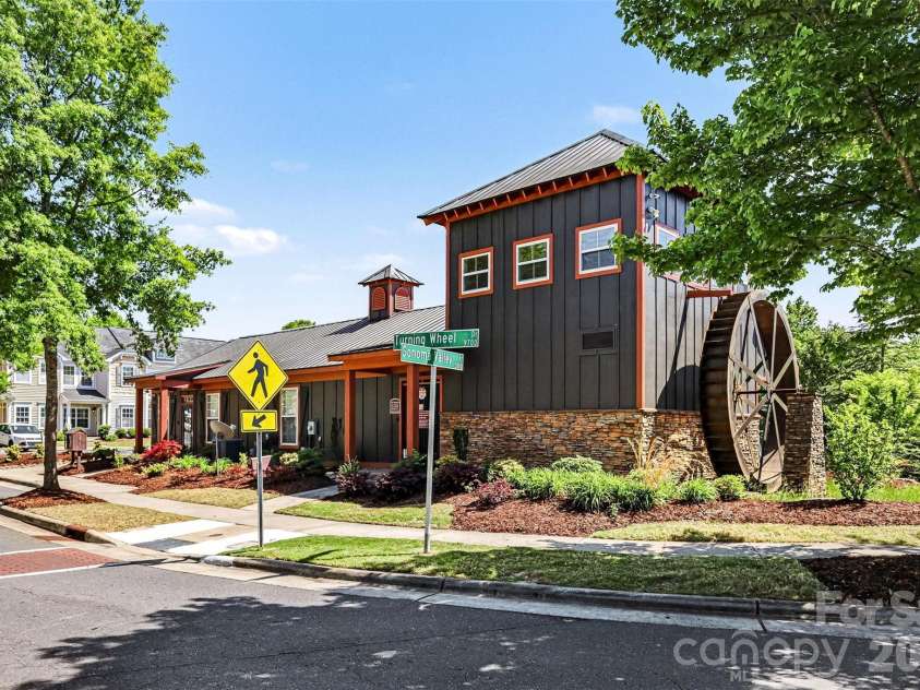 2709 Grain Mill Lane, Charlotte, NC 28214.  MLS# CAR4371735, YatesRealty ID 25312. 