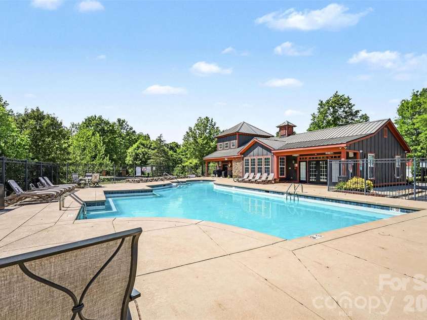 2709 Grain Mill Lane, Charlotte, NC 28214.  MLS# CAR4371735, YatesRealty ID 25312. 