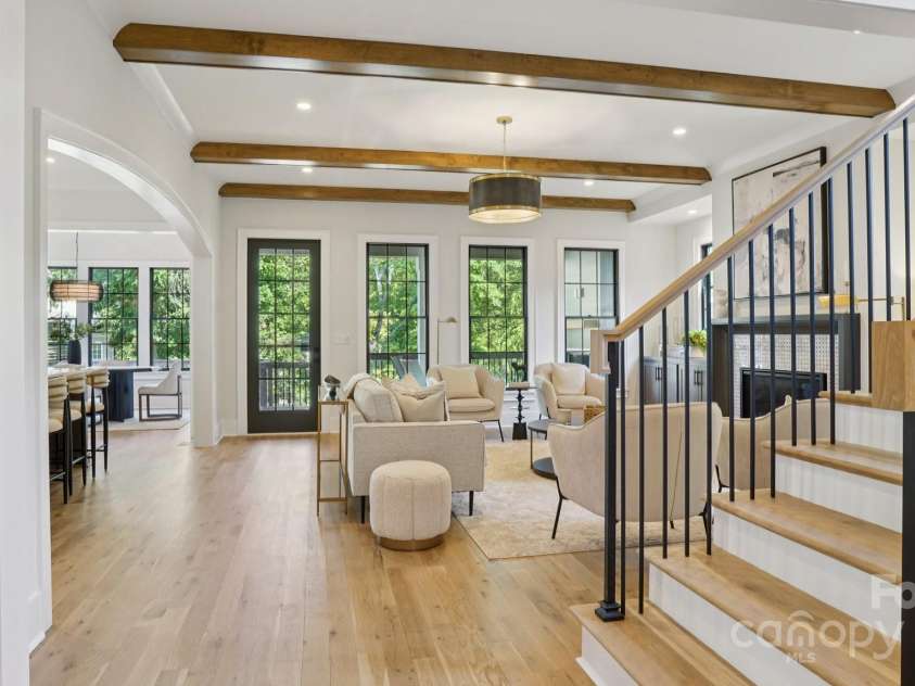 705 Mcalway Road, Charlotte, NC 28211.  MLS# CAR4308557, YatesRealty ID 25313. 