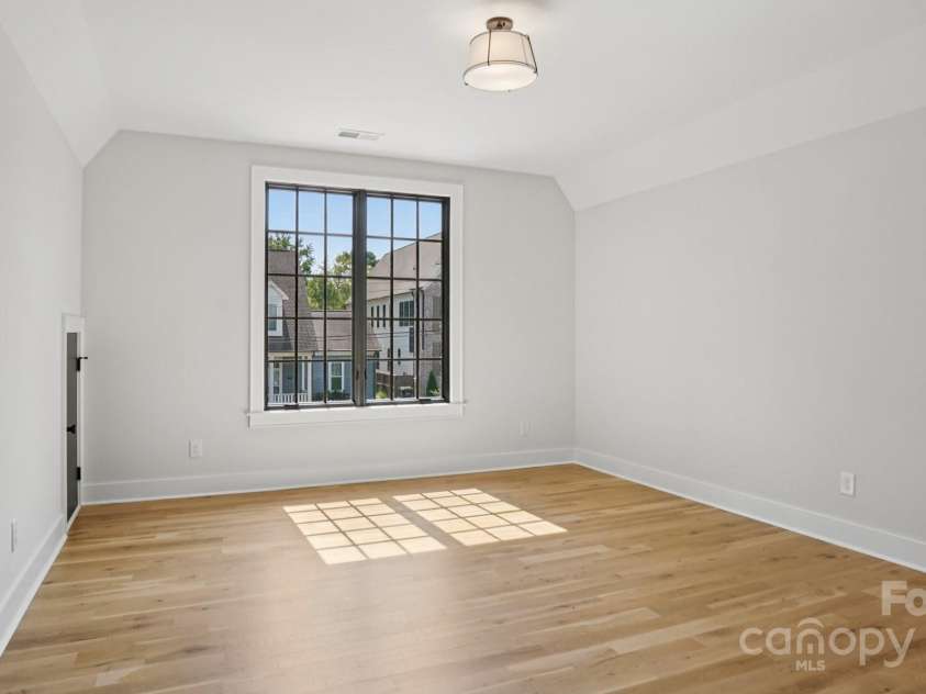 705 Mcalway Road, Charlotte, NC 28211.  MLS# CAR4308557, YatesRealty ID 25313. 