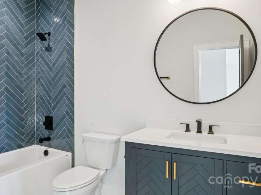 705 Mcalway Road, Charlotte, NC 28211.  MLS# CAR4308557, YatesRealty ID 25313. 