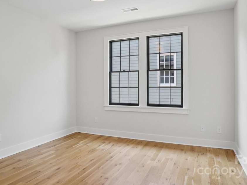 705 Mcalway Road, Charlotte, NC 28211.  MLS# CAR4308557, YatesRealty ID 25313. 