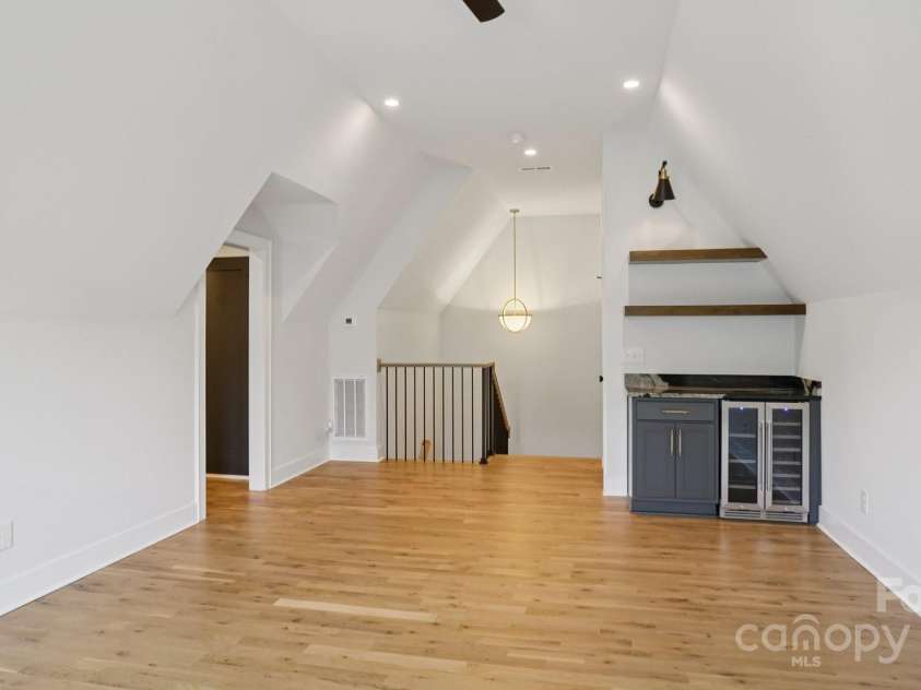 705 Mcalway Road, Charlotte, NC 28211.  MLS# CAR4308557, YatesRealty ID 25313. 