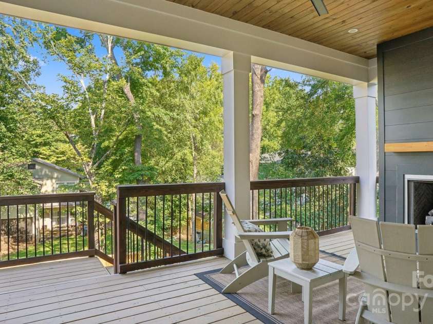 705 Mcalway Road, Charlotte, NC 28211.  MLS# CAR4308557, YatesRealty ID 25313. 