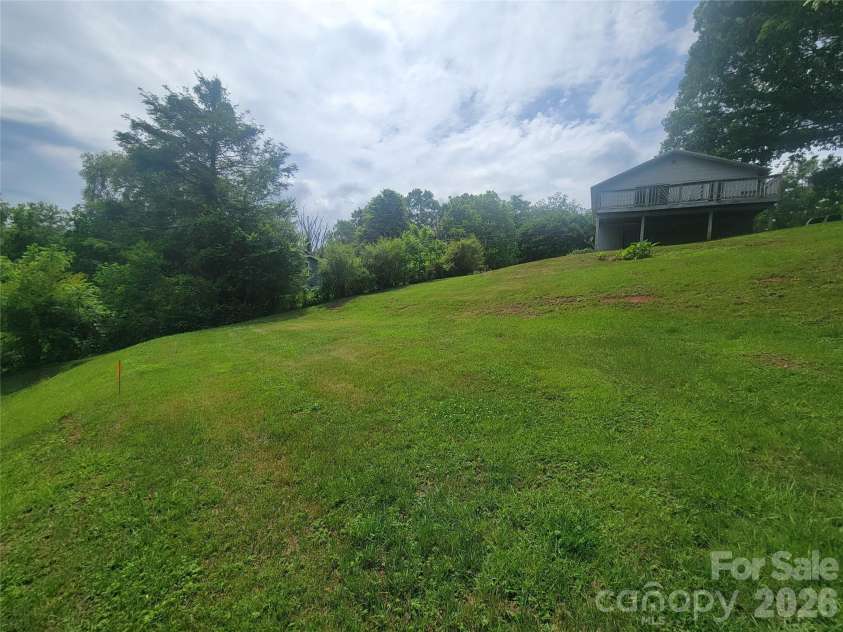 170 Ray Street, Waynesville, NC 28786.  MLS# CAR4386015, YatesRealty ID 25314. 