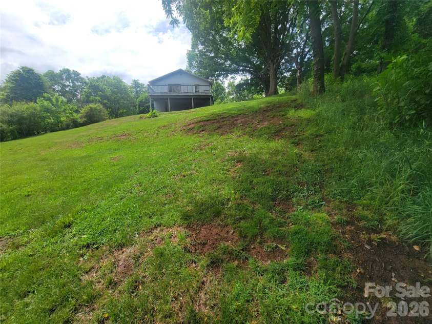170 Ray Street, Waynesville, NC 28786.  MLS# CAR4386015, YatesRealty ID 25314. 