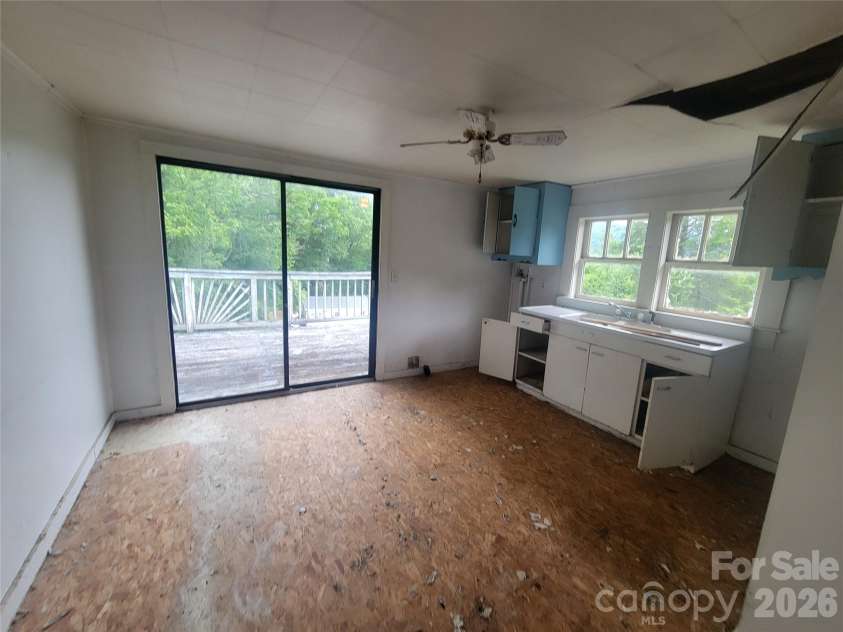 170 Ray Street, Waynesville, NC 28786.  MLS# CAR4386015, YatesRealty ID 25314. 