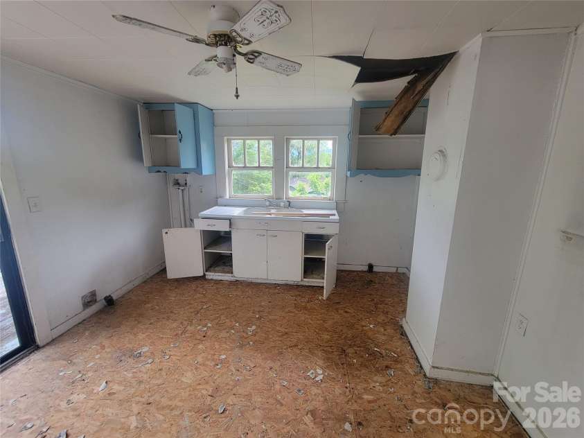 170 Ray Street, Waynesville, NC 28786.  MLS# CAR4386015, YatesRealty ID 25314. 